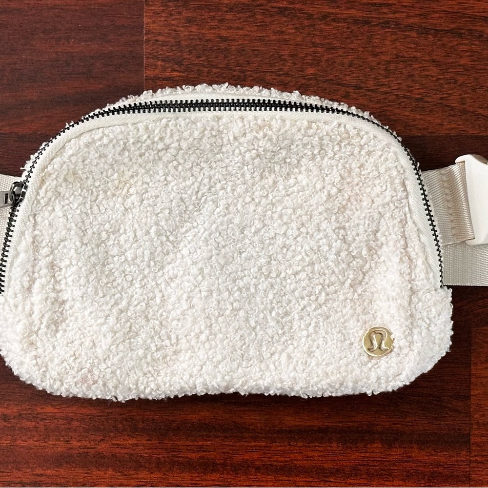 Lululemon White Sherpa Belt Bag
